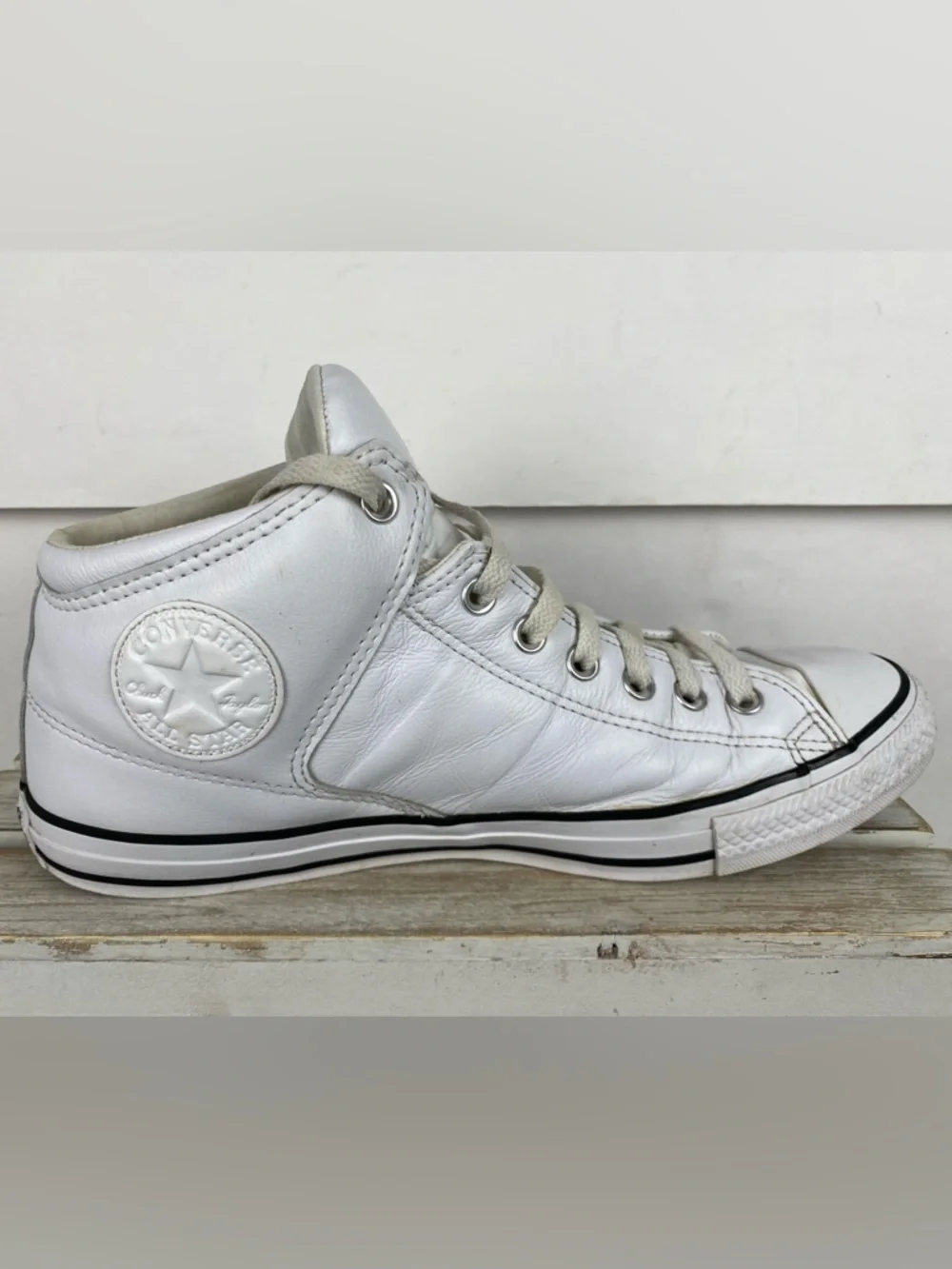 Converse Chuck Taylor All Star High Street leather sneakers white unisex M12 W14 - Picture 3 of 14